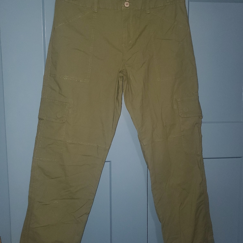 Blossom clover cargo capri